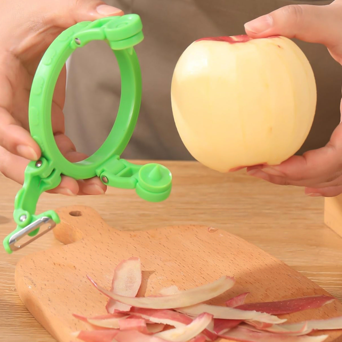 Adjustable Apple Peeler Cutter With Holder Ring